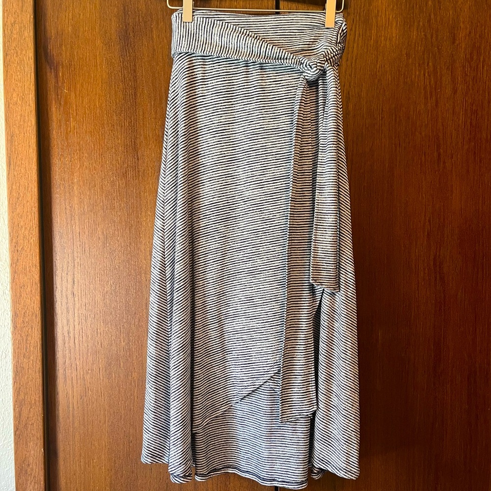 Gap wrap skirt